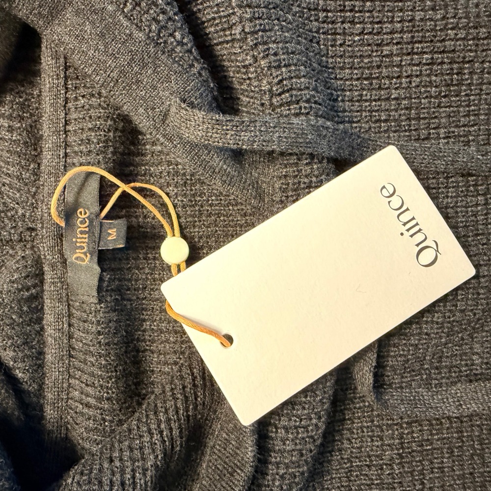 NEW Quince Mens M Organic Cotton Cashmere Waffle Hoodie Charcoal Grey Quiet Lux - Picture 3 of 7